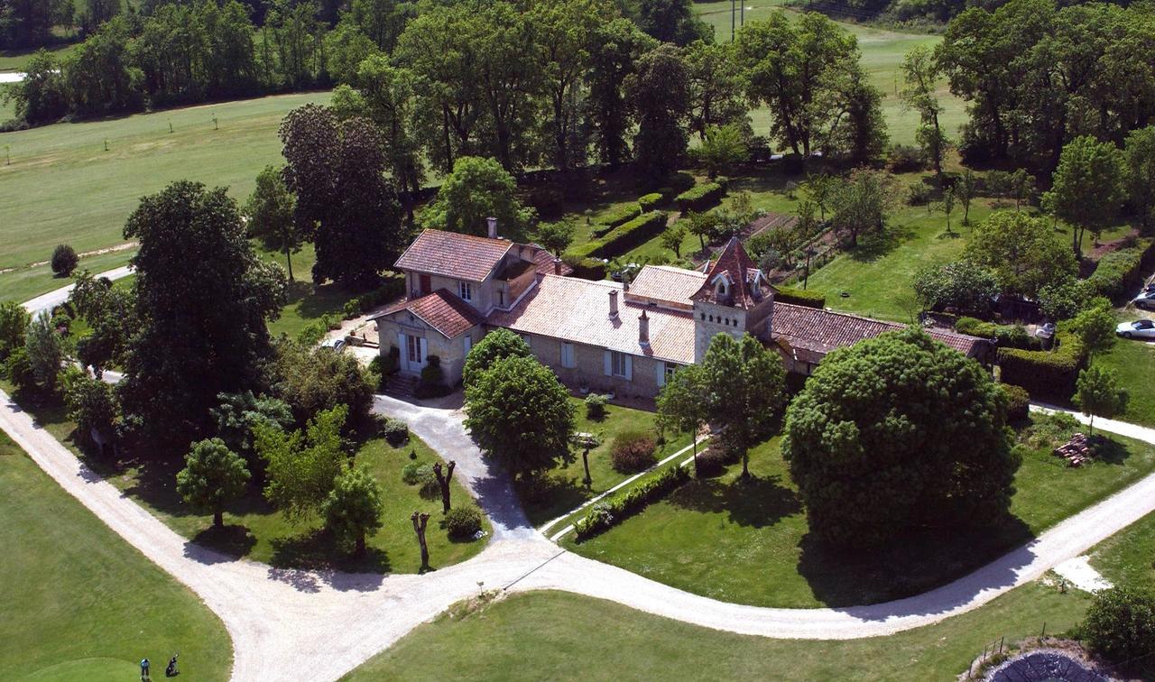 Bed and Breakfast Golf de TEYNAC Beychac-et-Caillau Exterior foto