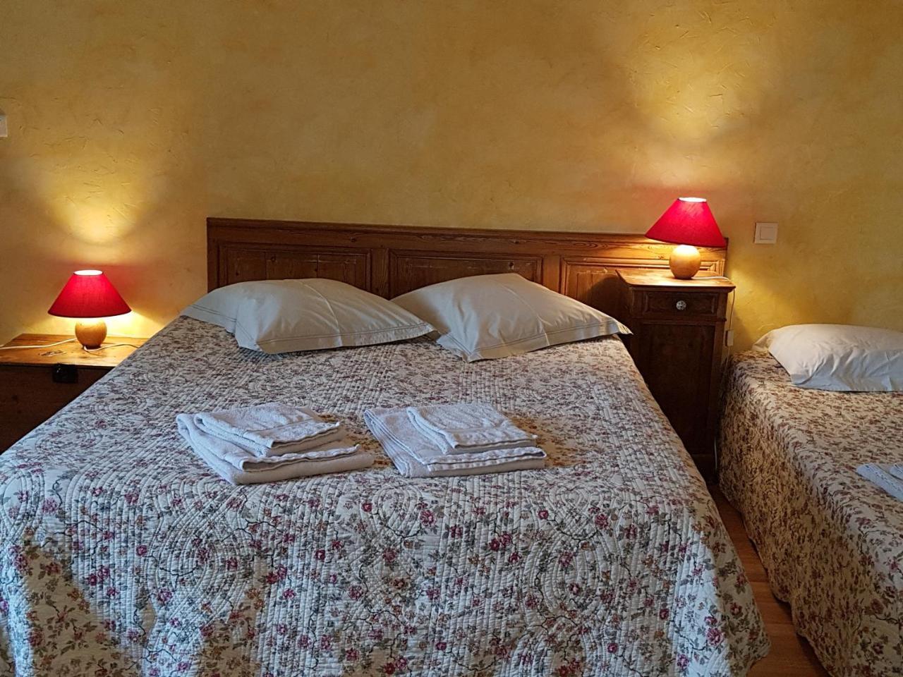 Bed and Breakfast Golf de TEYNAC Beychac-et-Caillau Exterior foto